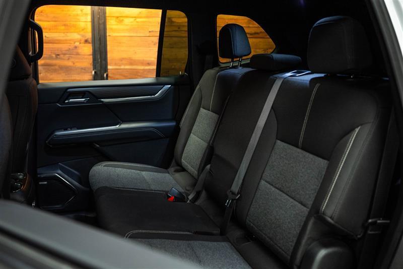 used 2025 GMC Acadia car, priced at $40,994