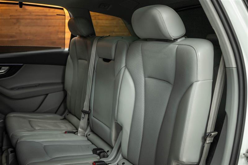 used 2017 Audi Q7 car, priced at $20,895