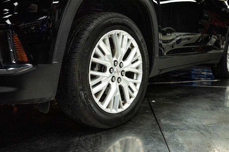 used 2024 GMC Acadia car, priced at $40,595