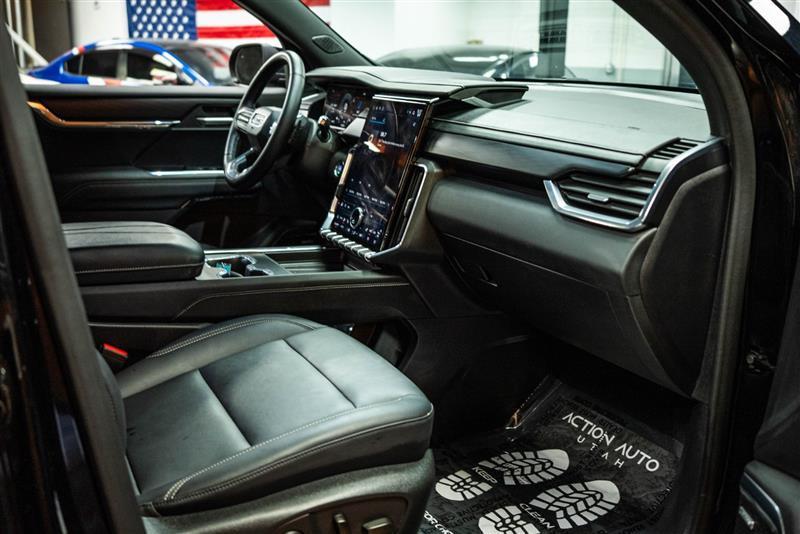 used 2024 GMC Acadia car, priced at $40,595