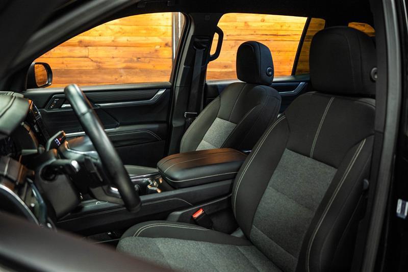 used 2025 GMC Acadia car, priced at $39,995