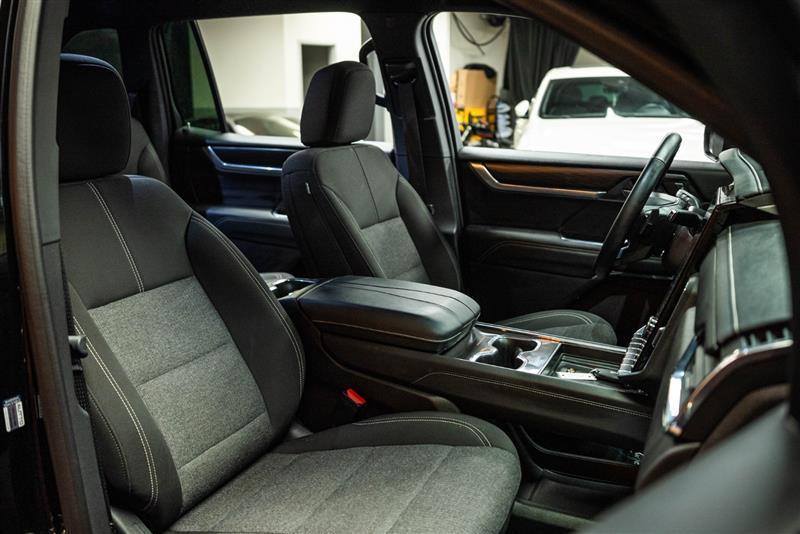 used 2025 GMC Acadia car, priced at $39,995