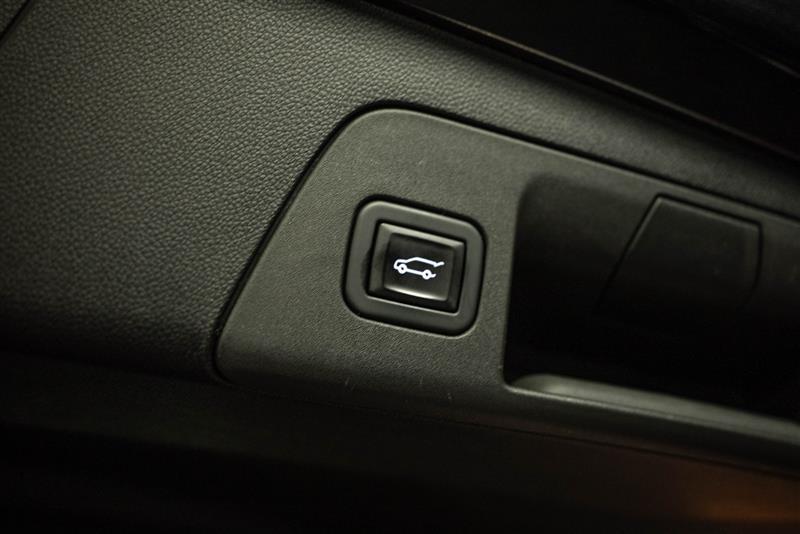 used 2023 Buick Envision car, priced at $18,195