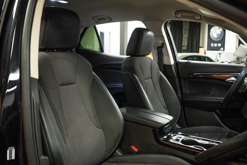 used 2023 Buick Envision car, priced at $18,195