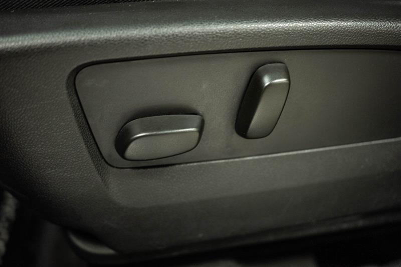 used 2023 Buick Envision car, priced at $18,195