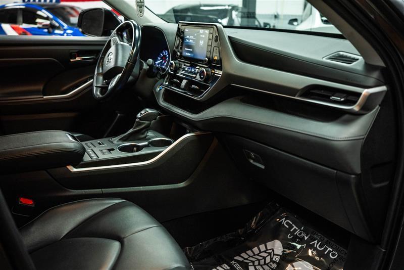 used 2022 Toyota Highlander car, priced at $34,995