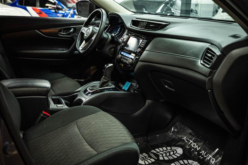 used 2020 Nissan Rogue car, priced at $15,612