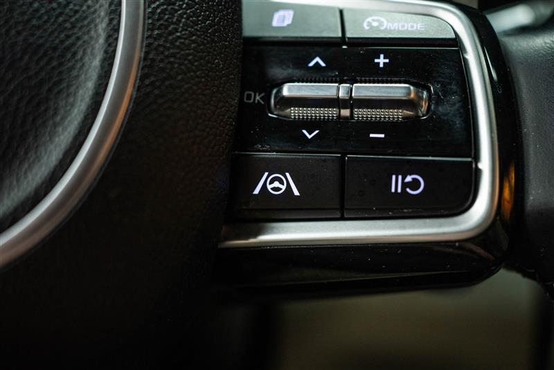 used 2022 Kia Sorento Hybrid car, priced at $27,995