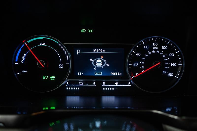 used 2022 Kia Sorento Hybrid car, priced at $27,995