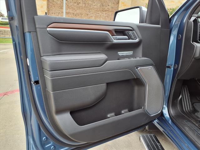 new 2025 GMC Sierra 1500 car, priced at $69,180