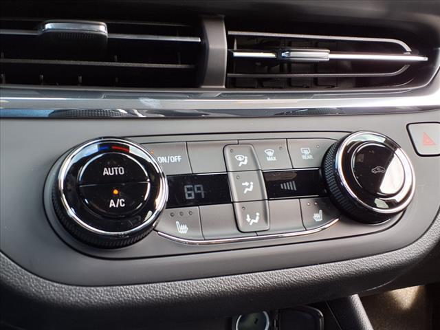 new 2025 Buick Envista car, priced at $28,150