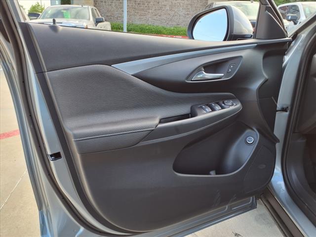 new 2025 Buick Envista car, priced at $28,150