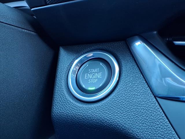 new 2025 Buick Envista car, priced at $28,250