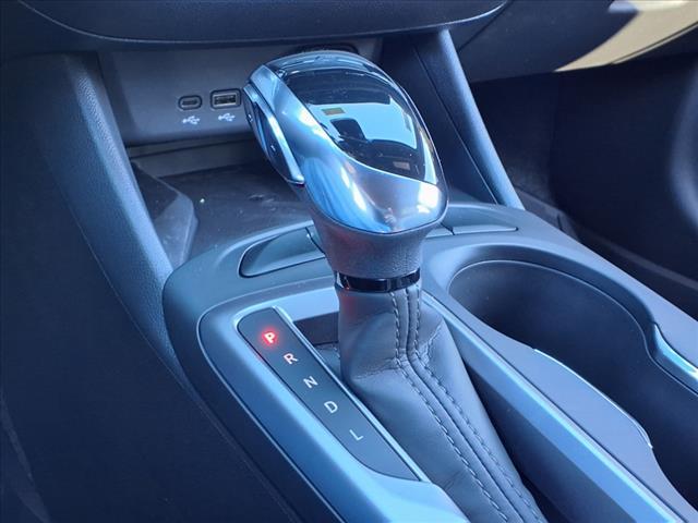 new 2025 Buick Envista car, priced at $28,250