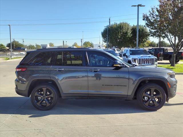 used 2022 Jeep Grand Cherokee car, priced at $28,900