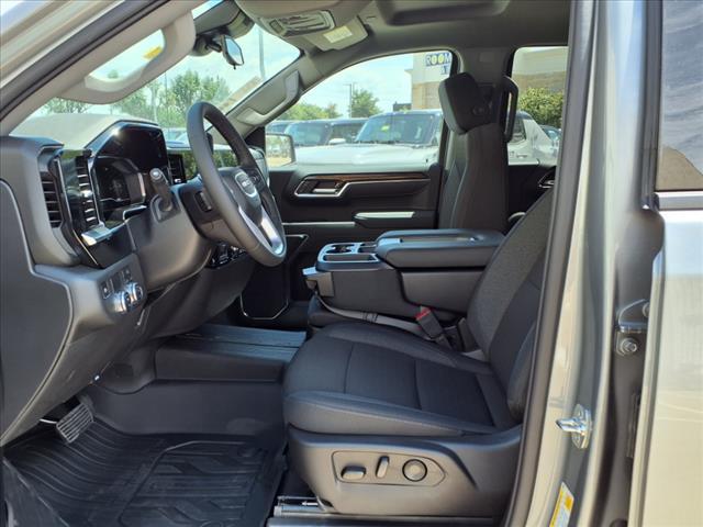 new 2025 GMC Sierra 1500 car, priced at $43,600