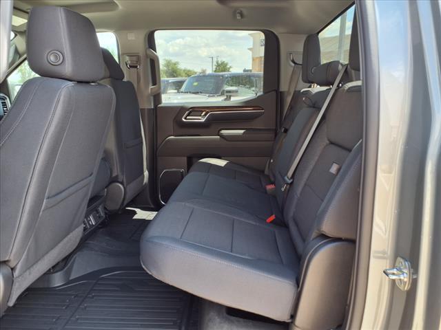 new 2025 GMC Sierra 1500 car, priced at $43,600
