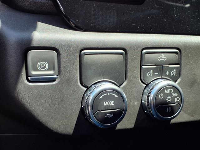new 2025 GMC Sierra 1500 car, priced at $43,600