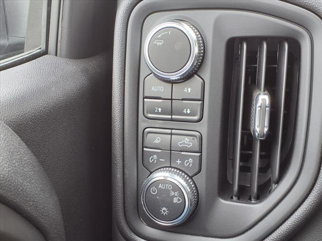 new 2025 GMC Sierra 1500 car, priced at $39,840