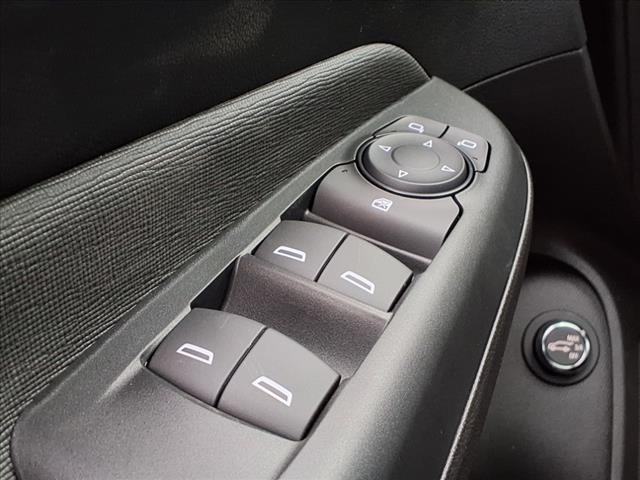 new 2025 Buick Envista car, priced at $27,850