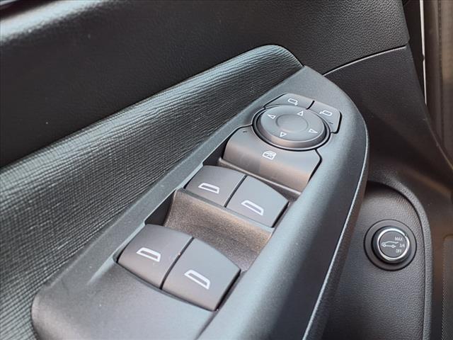 new 2025 Buick Envista car, priced at $32,385
