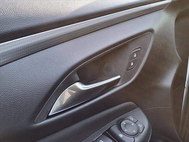 new 2025 Buick Envista car, priced at $32,385