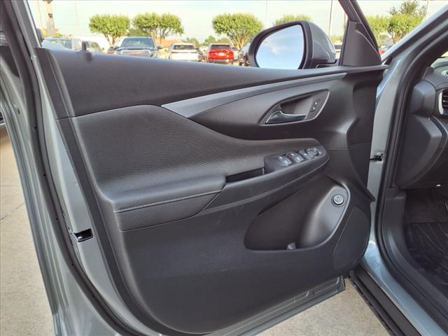 new 2025 Buick Envista car, priced at $28,075