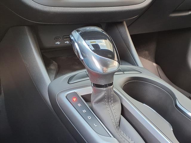 new 2025 Buick Envista car, priced at $28,075