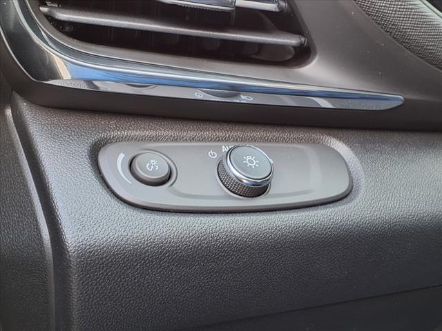 new 2025 Buick Envista car, priced at $28,075