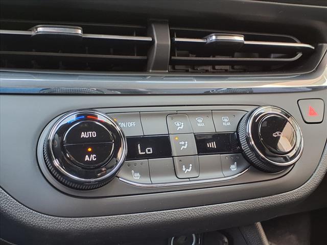 new 2025 Buick Envista car, priced at $28,075