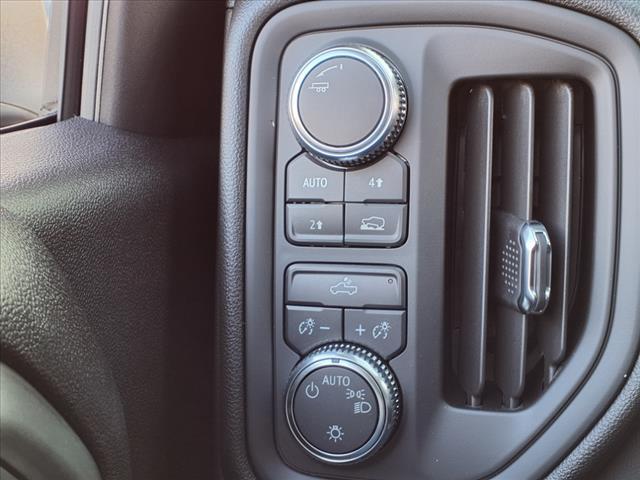 new 2025 GMC Sierra 1500 car, priced at $44,005