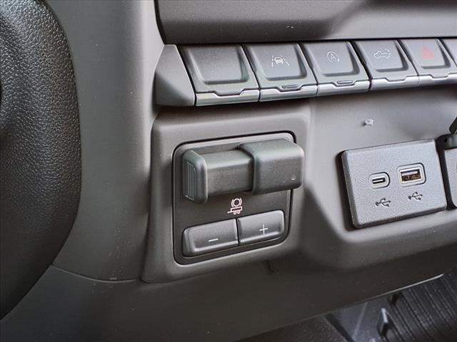 new 2025 GMC Sierra 1500 car, priced at $44,005