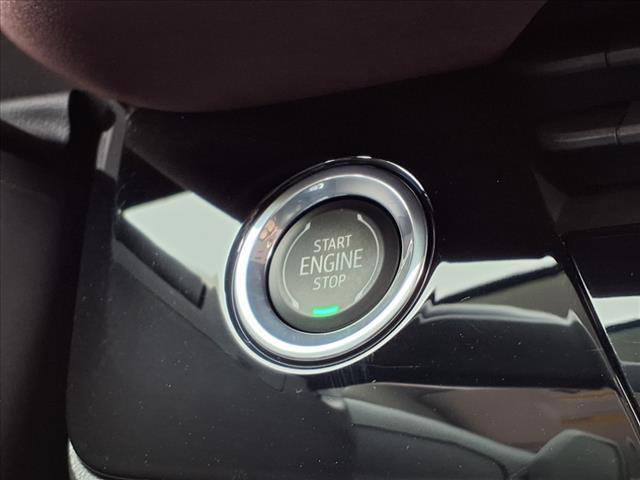 new 2025 Buick Envision car, priced at $39,240