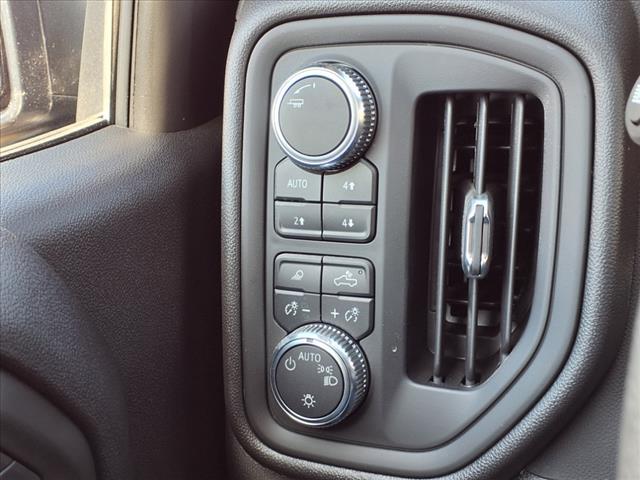 new 2025 GMC Sierra 1500 car, priced at $41,920