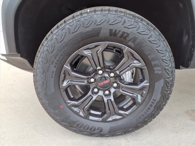 new 2025 GMC Canyon car, priced at $41,590