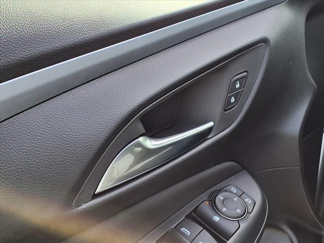new 2025 Buick Envista car, priced at $27,355
