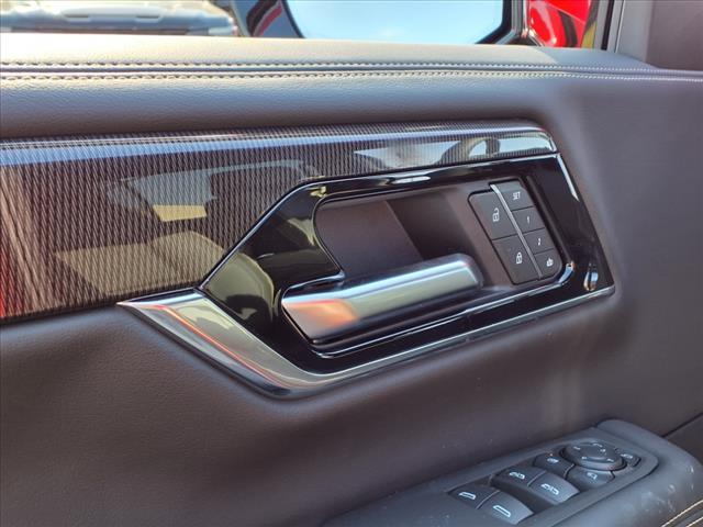 new 2025 GMC Yukon XL car, priced at $76,580
