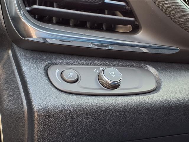new 2025 Buick Envista car, priced at $27,250