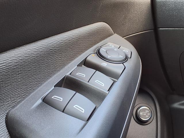 new 2025 Buick Envista car, priced at $27,250
