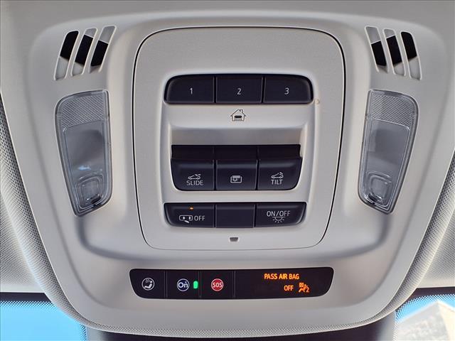 new 2025 Buick Envision car, priced at $35,365