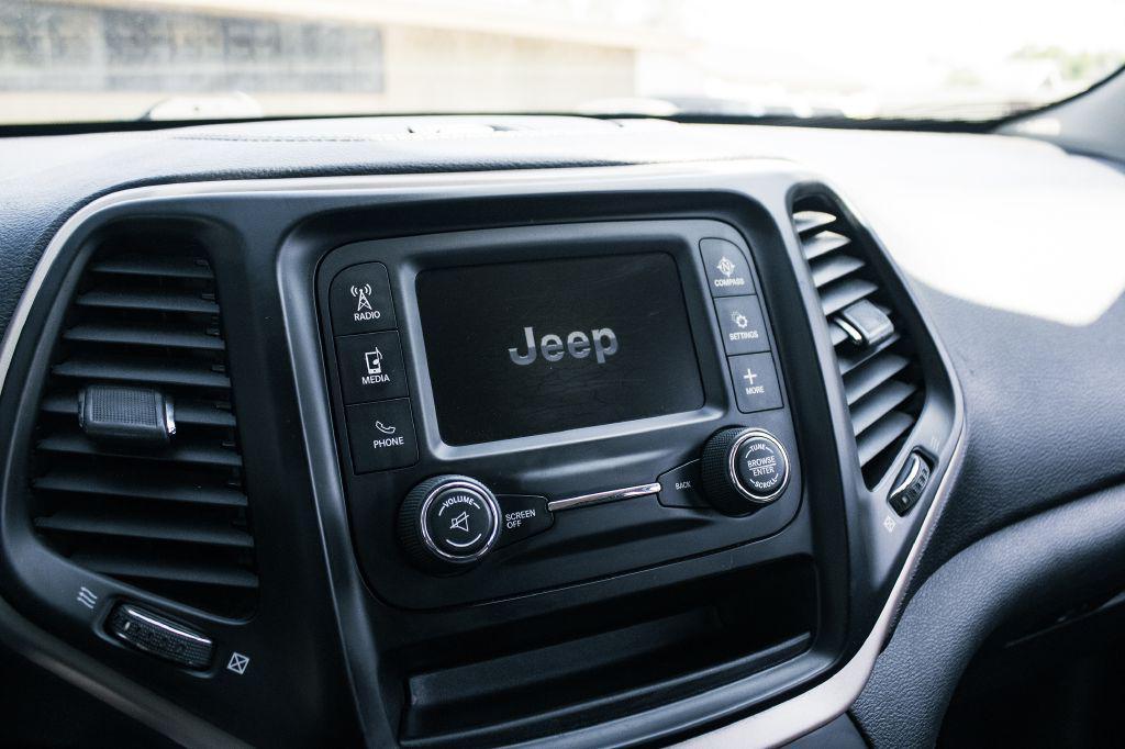 used 2016 Jeep Cherokee car, priced at $10,133