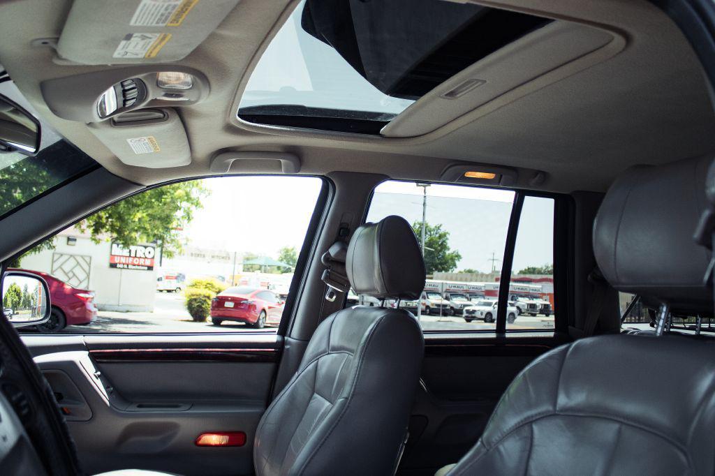 used 2001 Jeep Grand Cherokee car, priced at $14,995