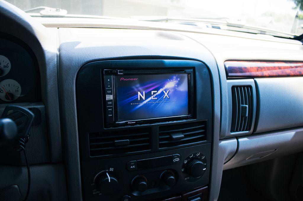 used 2001 Jeep Grand Cherokee car, priced at $14,995