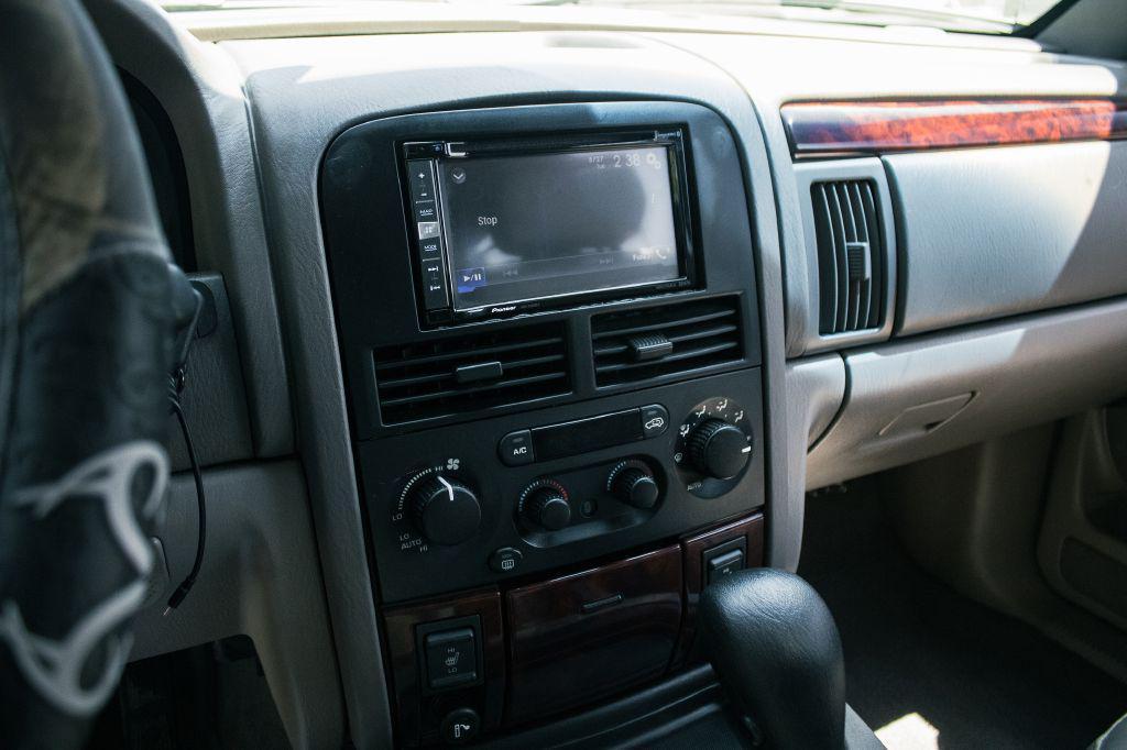 used 2001 Jeep Grand Cherokee car, priced at $14,995