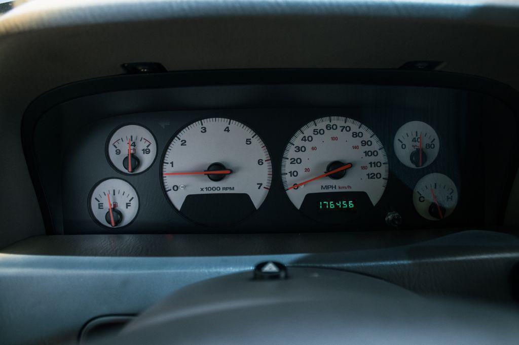 used 2001 Jeep Grand Cherokee car, priced at $14,995