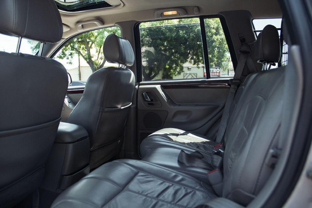 used 2001 Jeep Grand Cherokee car, priced at $14,995