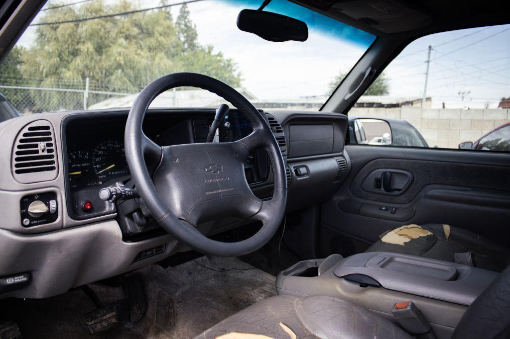 used 1997 Chevrolet Suburban car, priced at $4,999