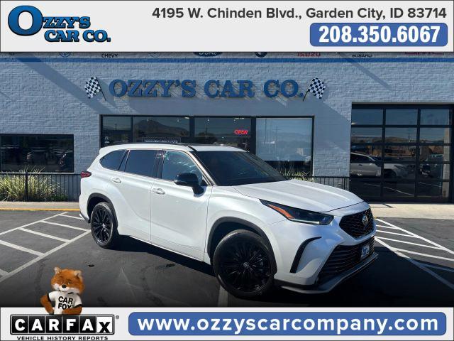used 2023 Toyota Highlander car, priced at $44,339