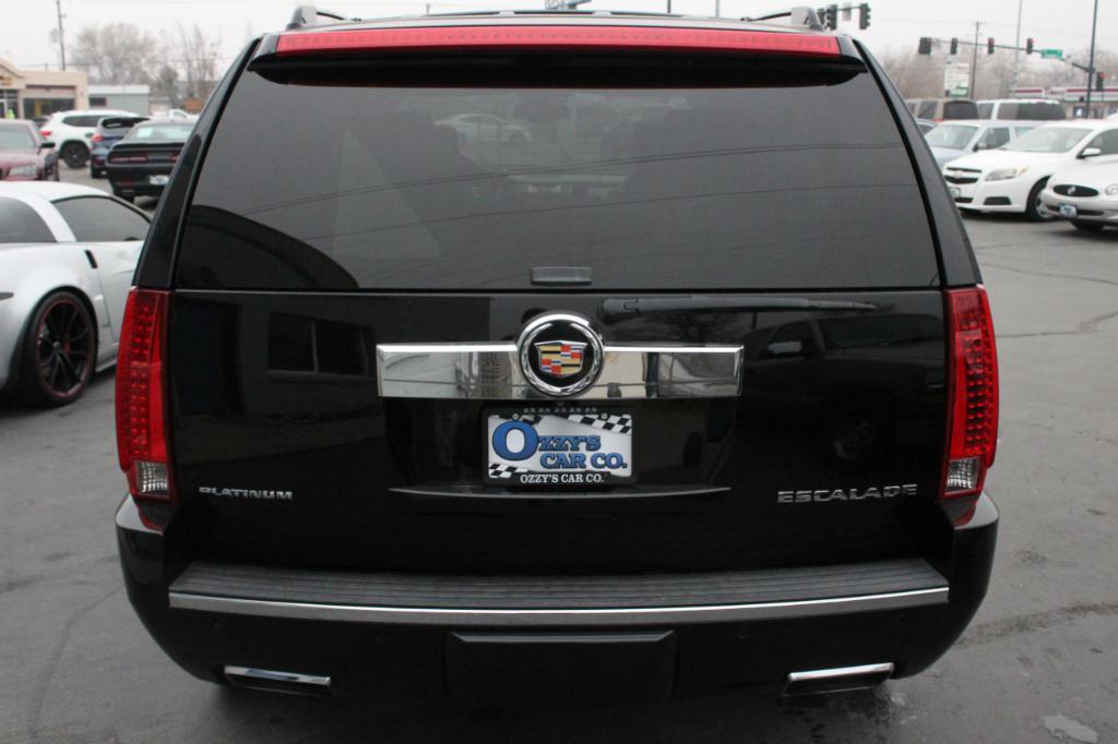 used 2014 Cadillac Escalade car, priced at $27,988