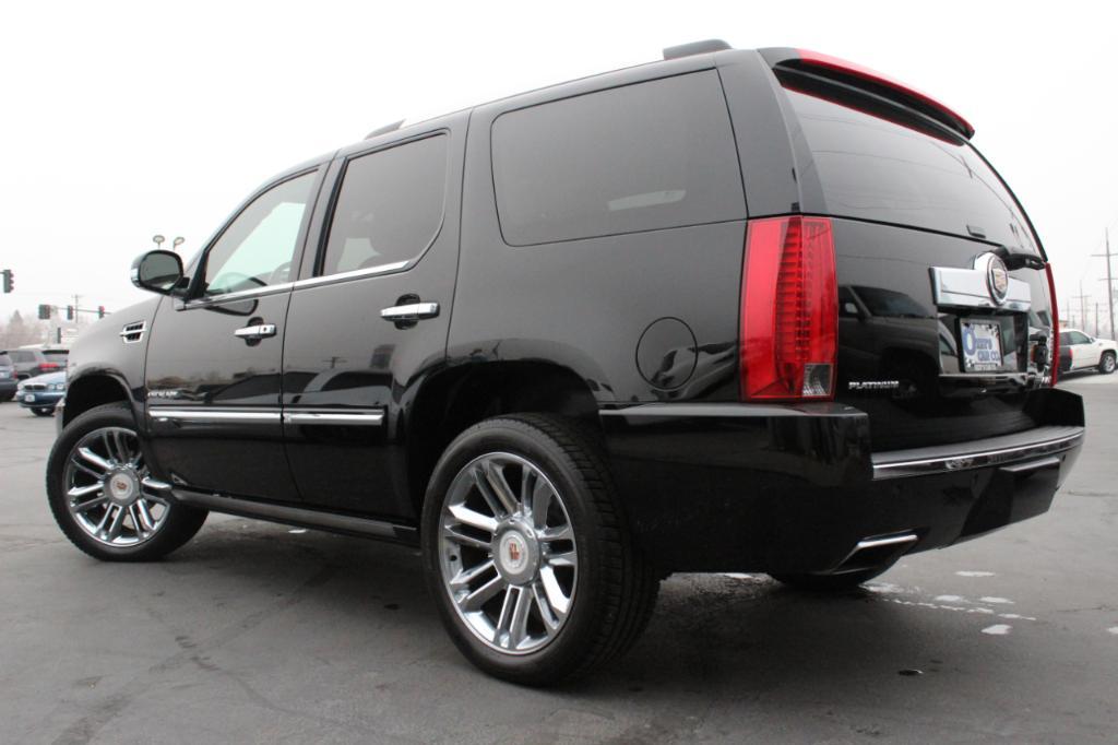 used 2014 Cadillac Escalade car, priced at $27,988